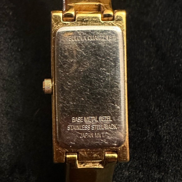 1990s Bulova Classic Women’s Watch- Dainty, Minimalist - Picture 7 of 9